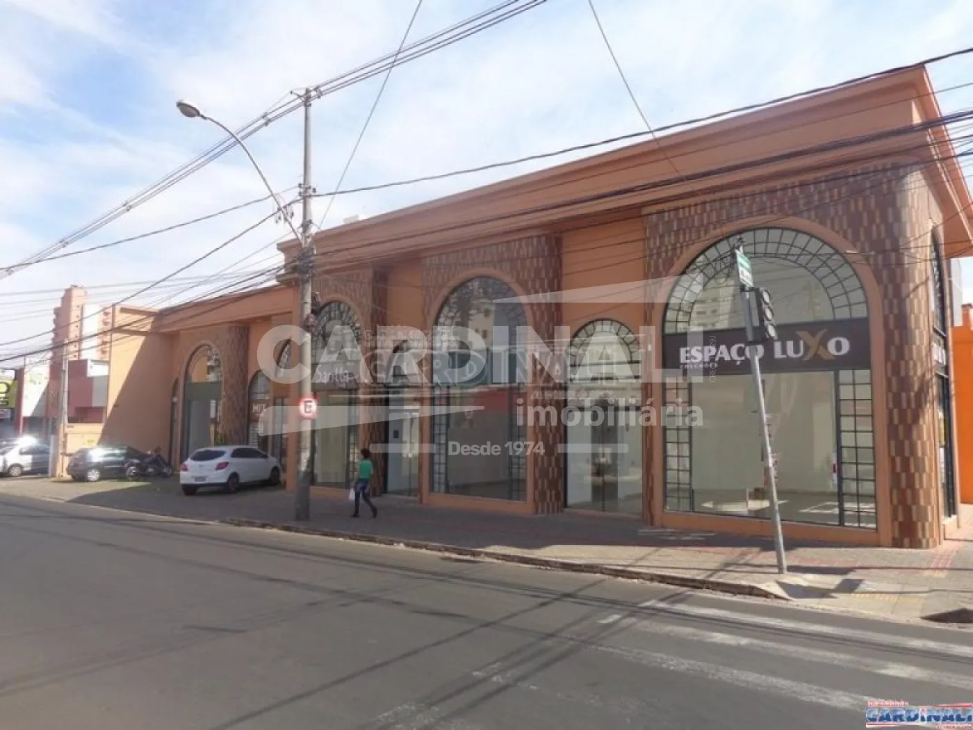 Comercial / Salão em São Carlos Alugar por R$4.850,00