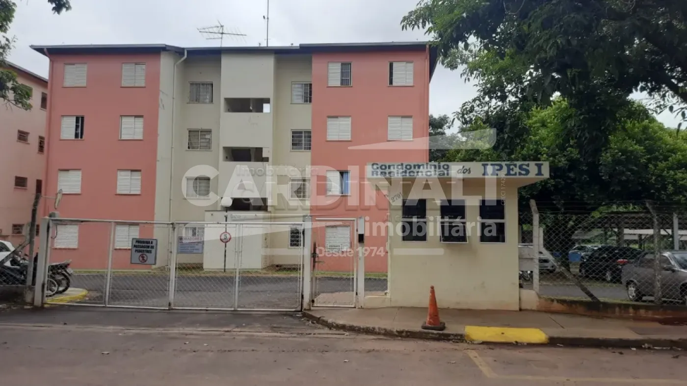 Apartamento / Padrão em Araraquara Alugar por R$1.200,00