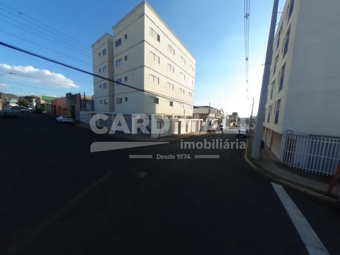 Apartamento / Padrão em São Carlos Alugar por R$1.112,00