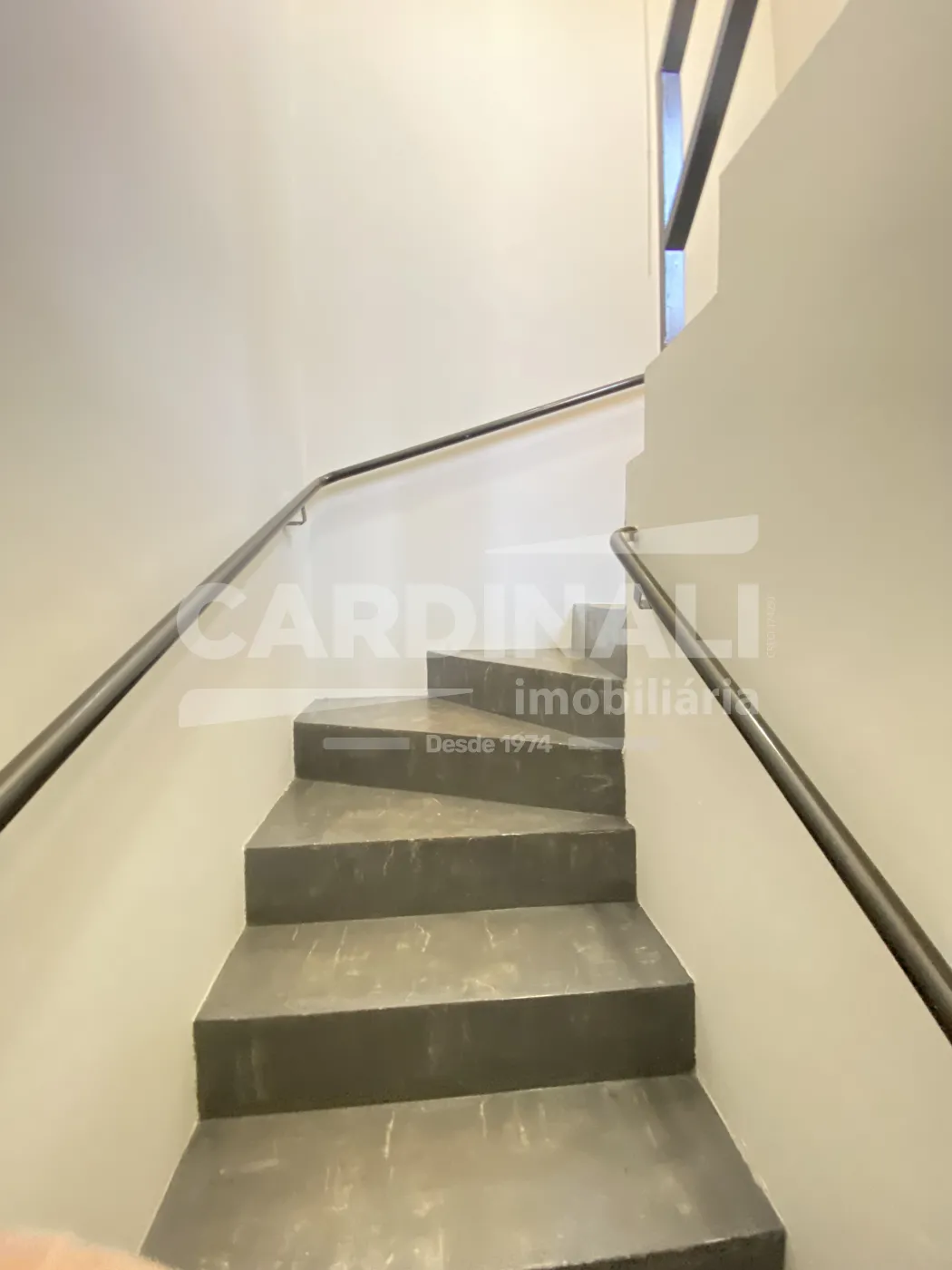 Alugar Apartamento / Kitchnet sem Condomínio em São Carlos R$ 1.445,00 - Foto 2