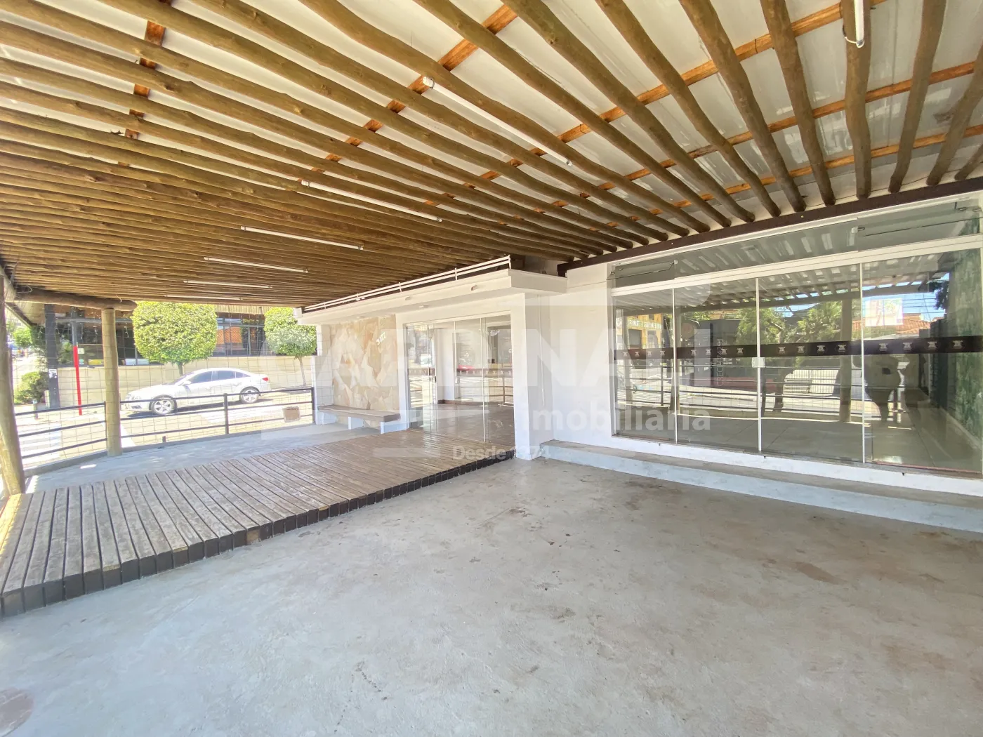 Alugar Comercial / Salão em São Carlos R$ 9.000,00 - Foto 2