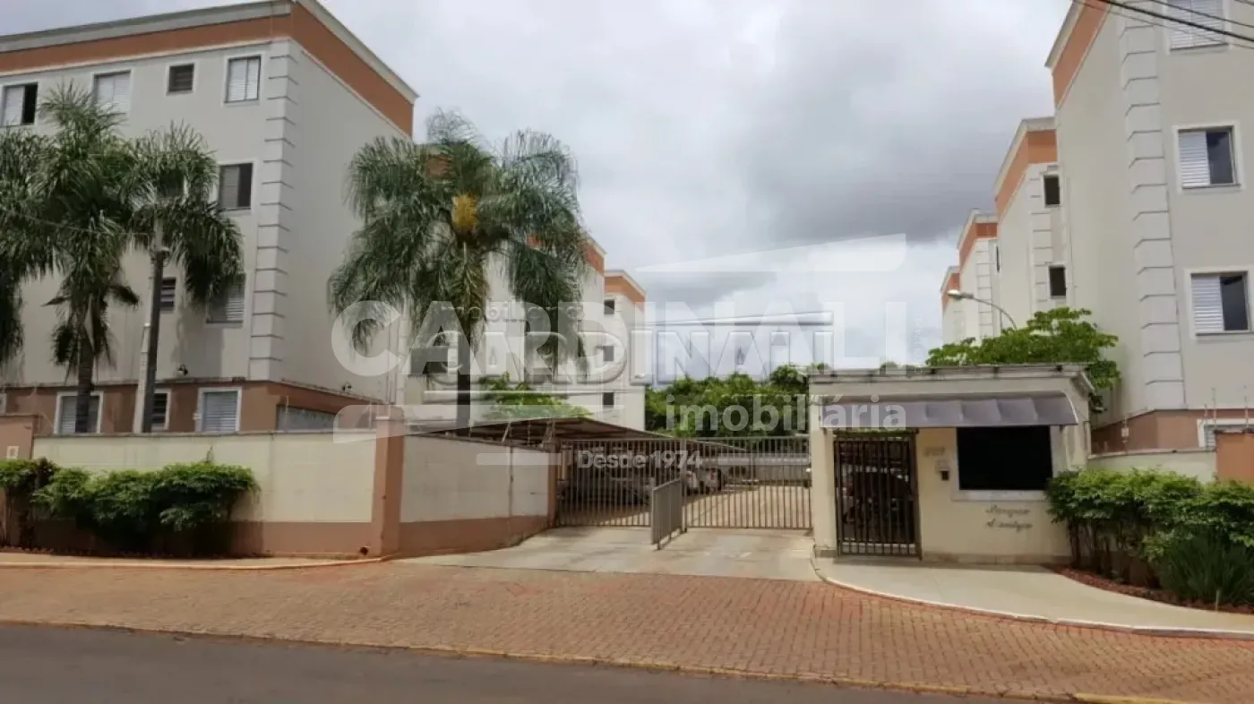 Alugar Apartamento / Padrão em Araraquara R$ 990,00 - Foto 1