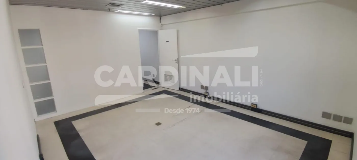 Alugar Comercial / Sala / Salão com Condomínio em Campinas R$ 700,00 - Foto 4