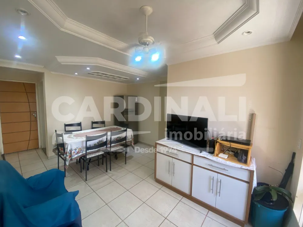 Comprar Apartamento / Padrão em Araraquara R$ 320.000,00 - Foto 2