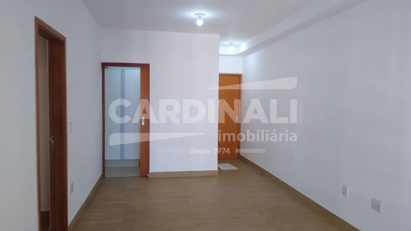 Alugar Apartamento / Padrão em Ribeirão Preto R$ 3.000,00 - Foto 2