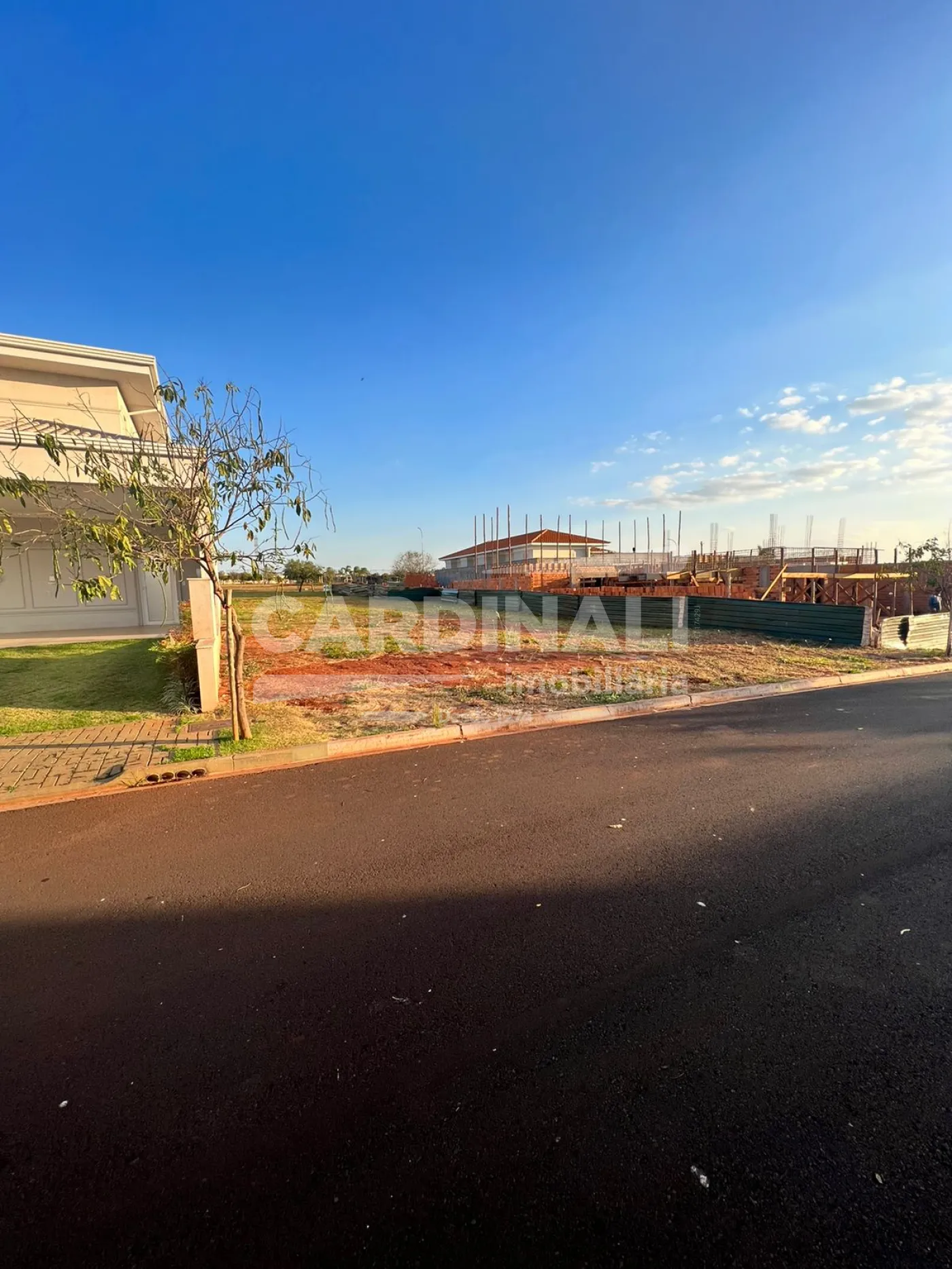 Comprar Terreno / Condomínio em Araraquara R$ 450.000,00 - Foto 1