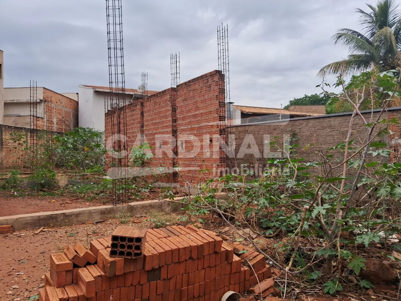 Comprar Terreno / Padrão em Araraquara R$ 160.000,00 - Foto 2