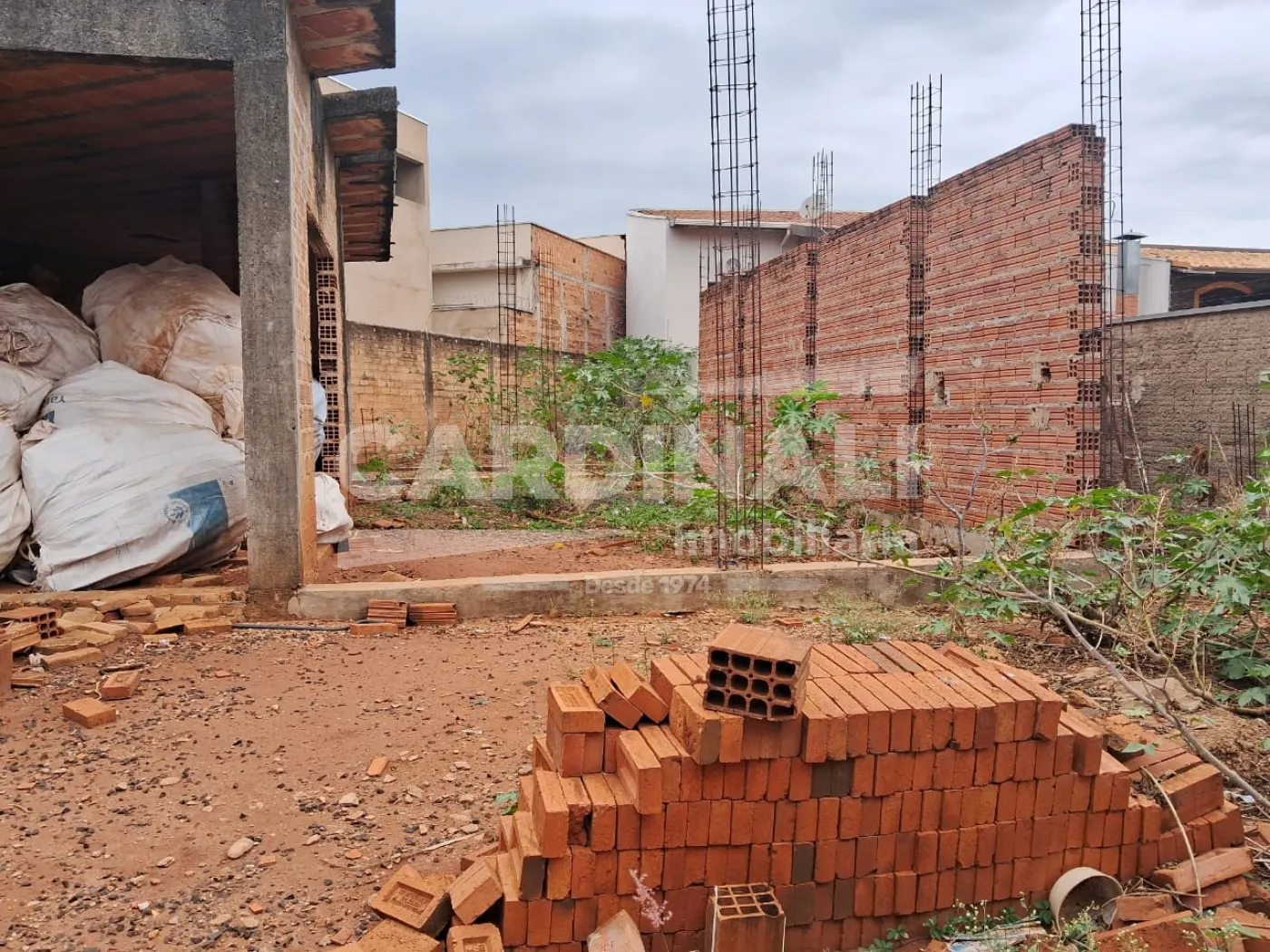 Comprar Terreno / Padrão em Araraquara R$ 160.000,00 - Foto 3