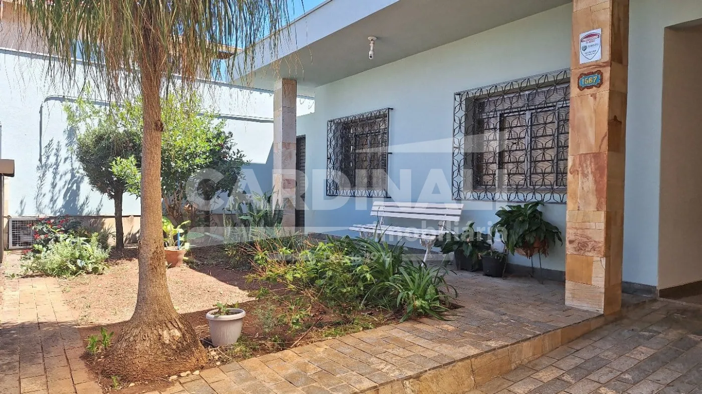 Comprar Casa / Padrão em São Carlos R$ 900.000,00 - Foto 1