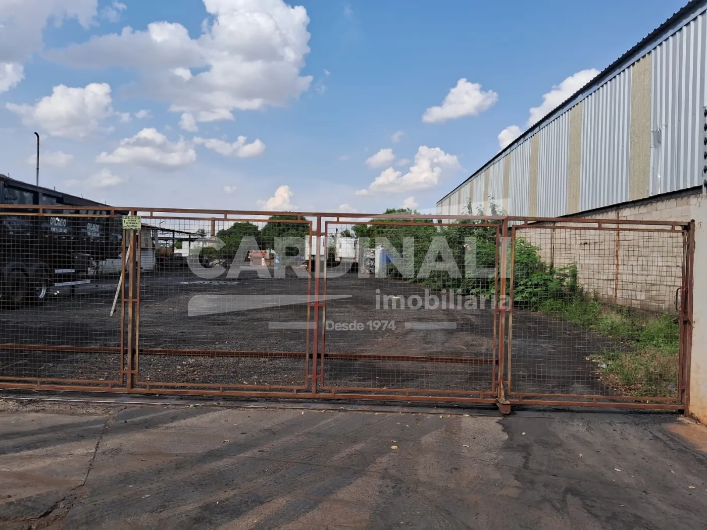 Comprar Comercial / Barracão em Américo Brasiliense R$ 2.700.000,00 - Foto 2