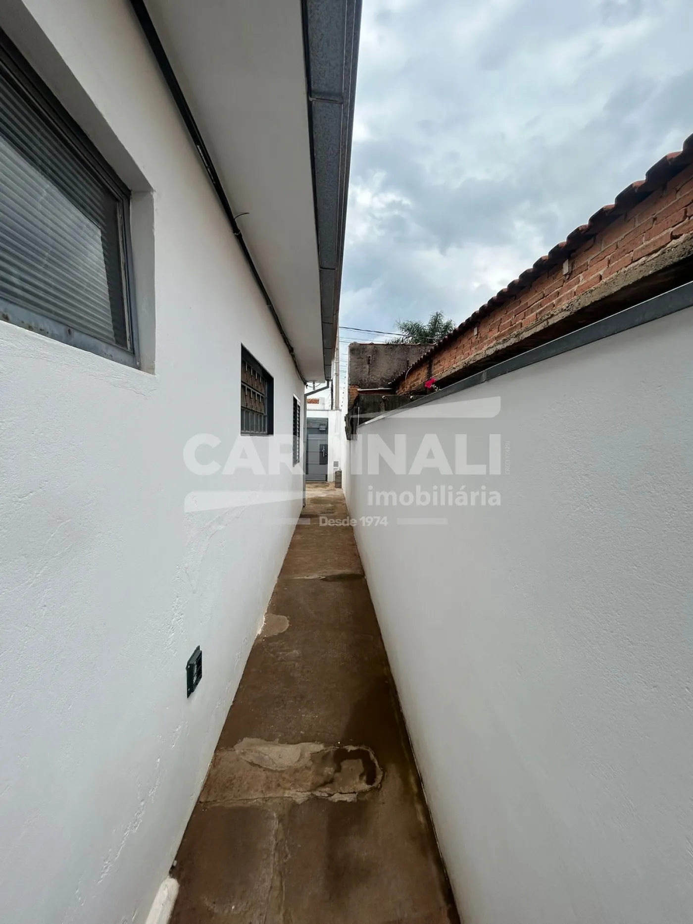 Casa / Edícula em São Carlos Alugar por R$834,00