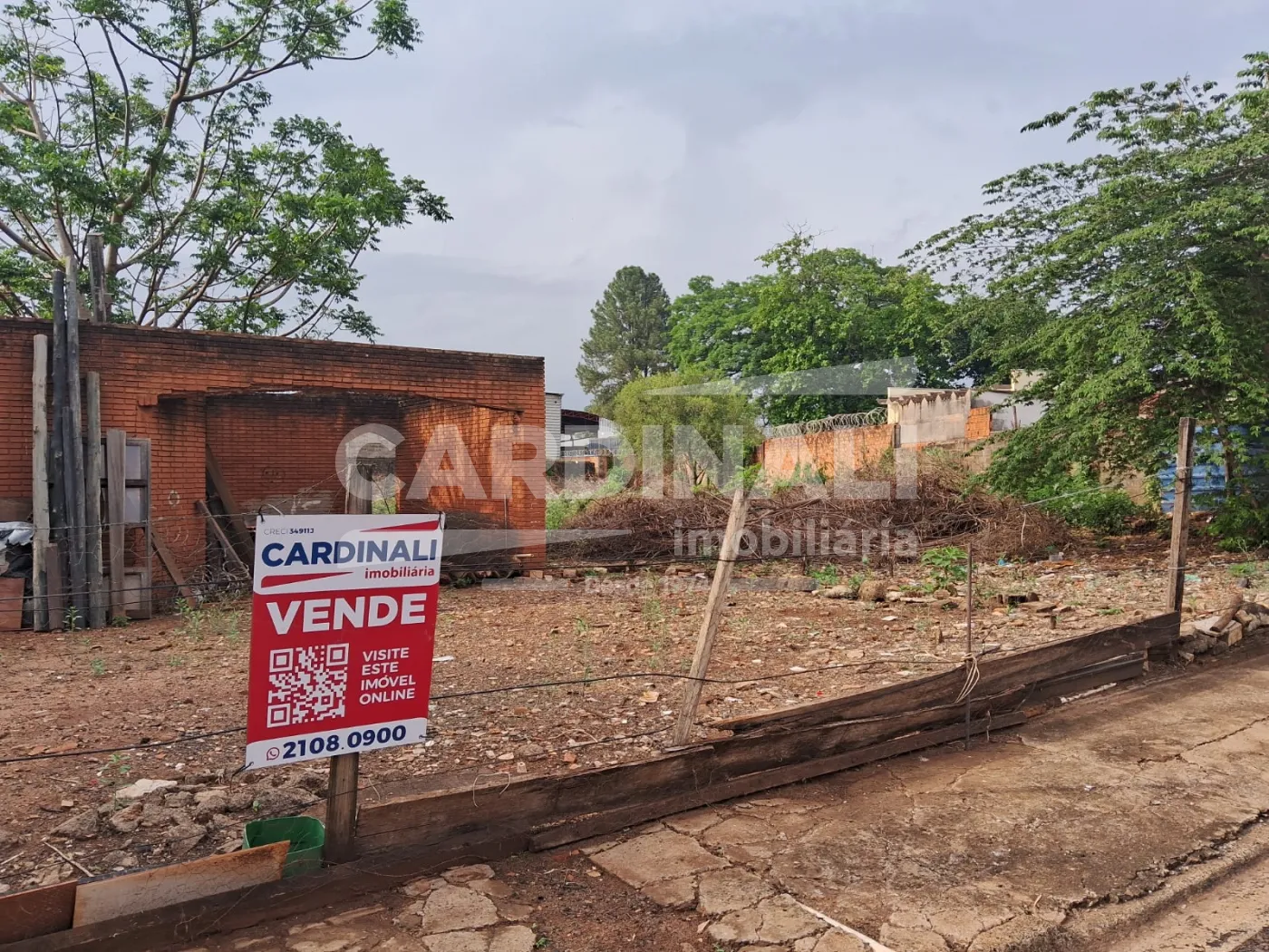 Comprar Terreno / Padrão em Araraquara R$ 373.000,00 - Foto 2
