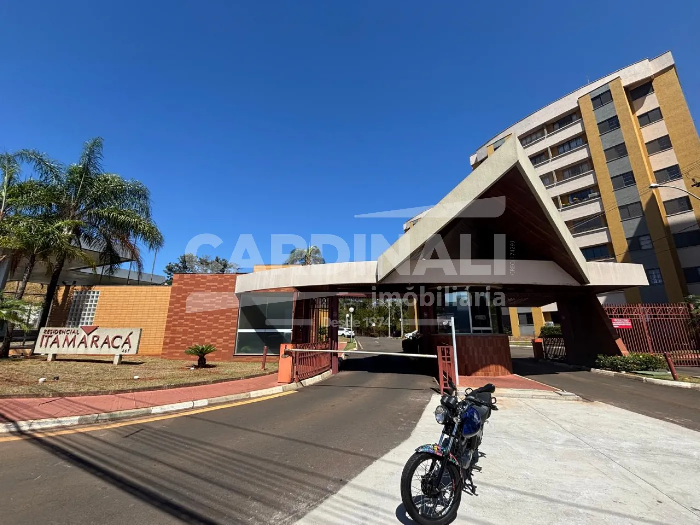 Apartamento / Padrão em São Carlos 