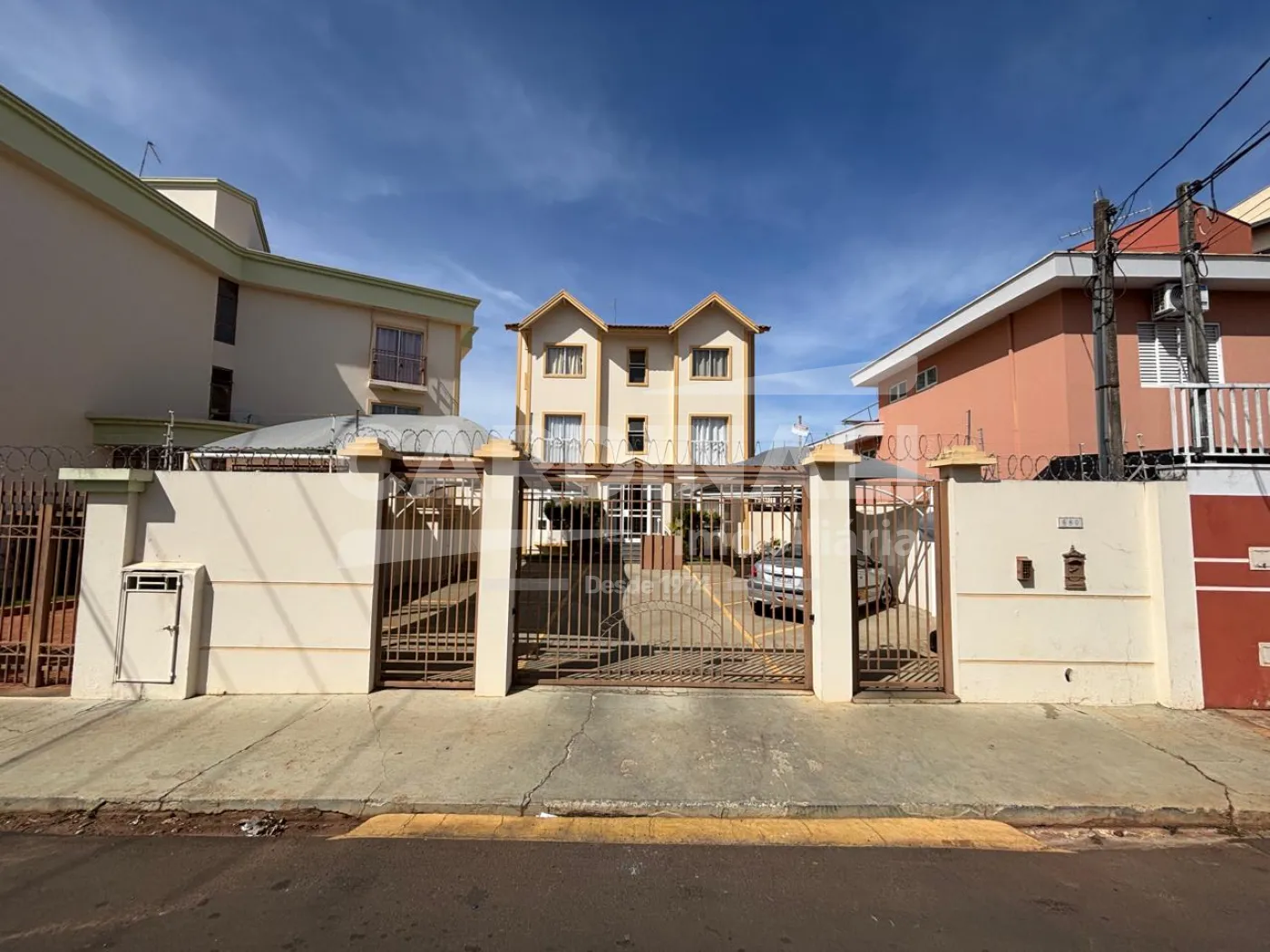 Apartamento / Padrão em São Carlos Alugar por R$1.500,00