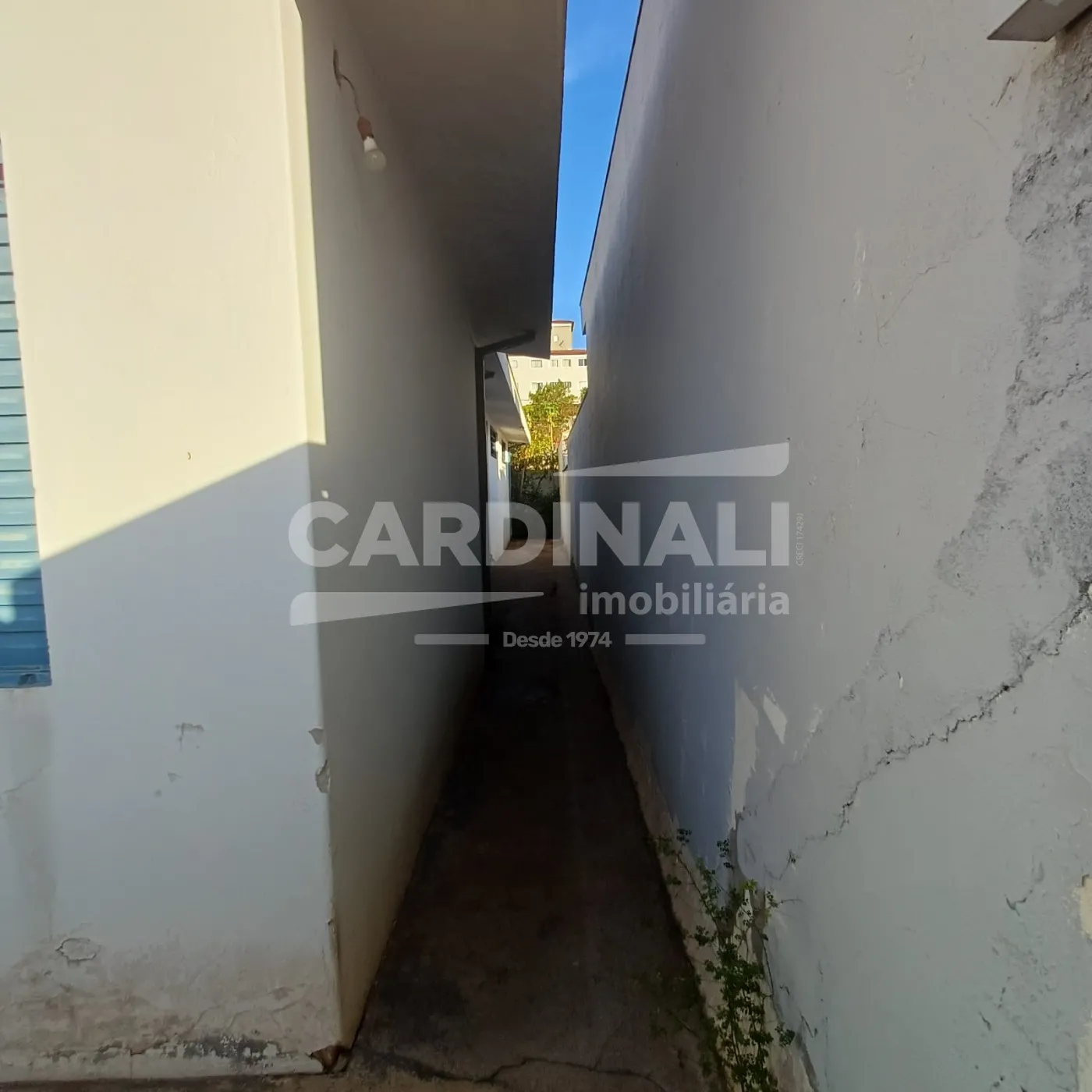 lateral Alugar Casa / Padrão em São Carlos R$ 1.600,00 - Foto 5