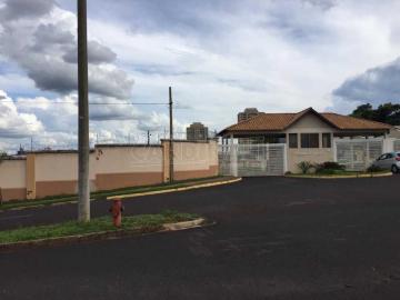 Alugar Terreno / Condomínio em Araraquara. apenas R$ 250.000,00