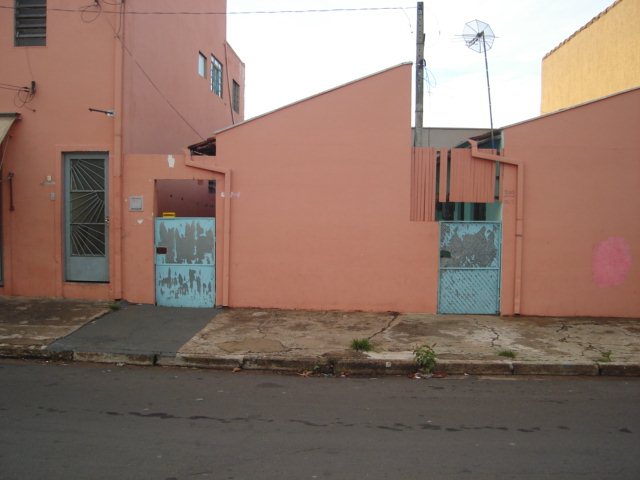 Alugar Casa / Padrão em São Carlos. apenas R$ 800.000,00