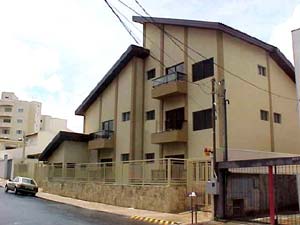 Alugar Apartamento / Kitchnet com Condomínio em São Carlos. apenas R$ 170.000,00