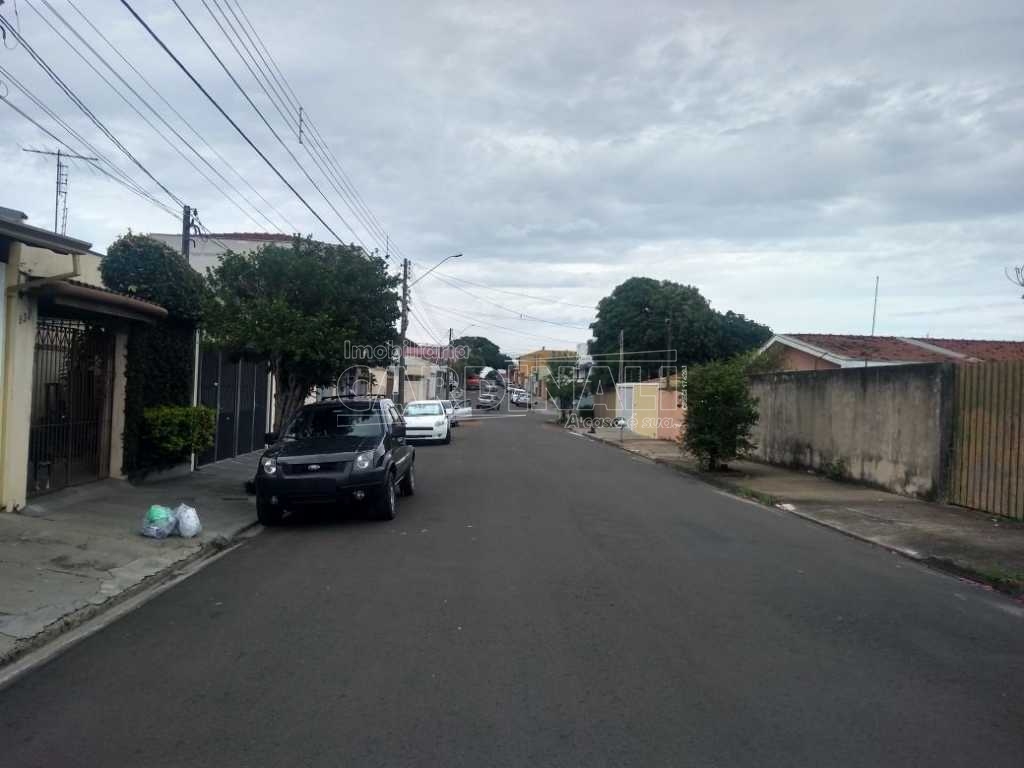 Alugar Terreno / Padrão em São Carlos. apenas R$ 850,00