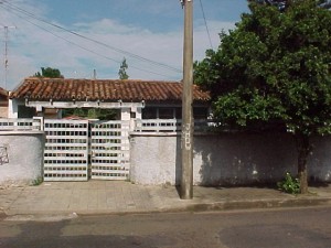 Alugar Casa / Padrão em São Carlos. apenas R$ 1.800,00
