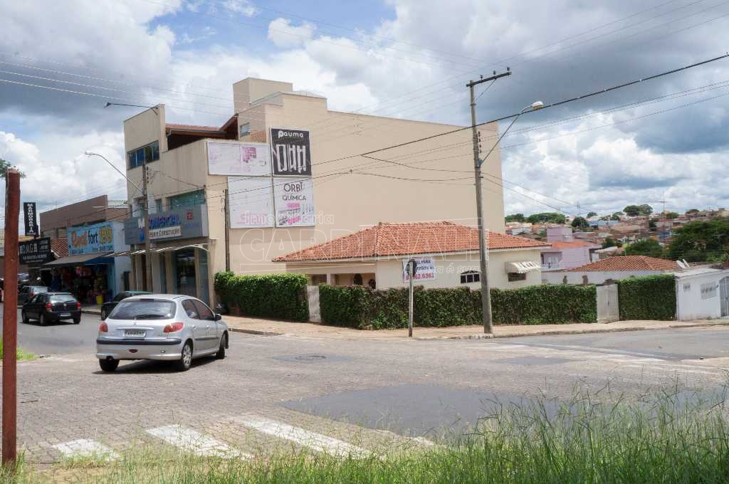 Alugar Casa / Padrão em São Carlos. apenas R$ 1.112,00