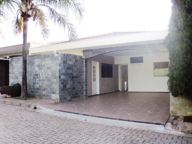 Alugar Casa / Condomínio em São Carlos. apenas R$ 3.000,00