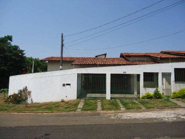Alugar Casa / Padrão em São Carlos. apenas R$ 530.000,00