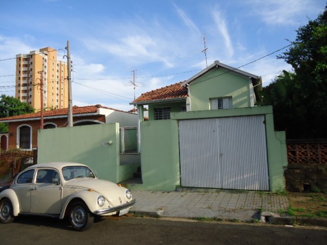 Alugar Casa / Padrão em São Carlos. apenas R$ 309.000,00