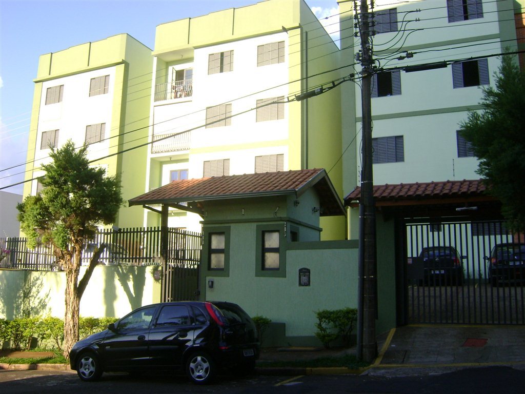 Alugar Apartamento / Padrão em São Carlos. apenas R$ 900,00