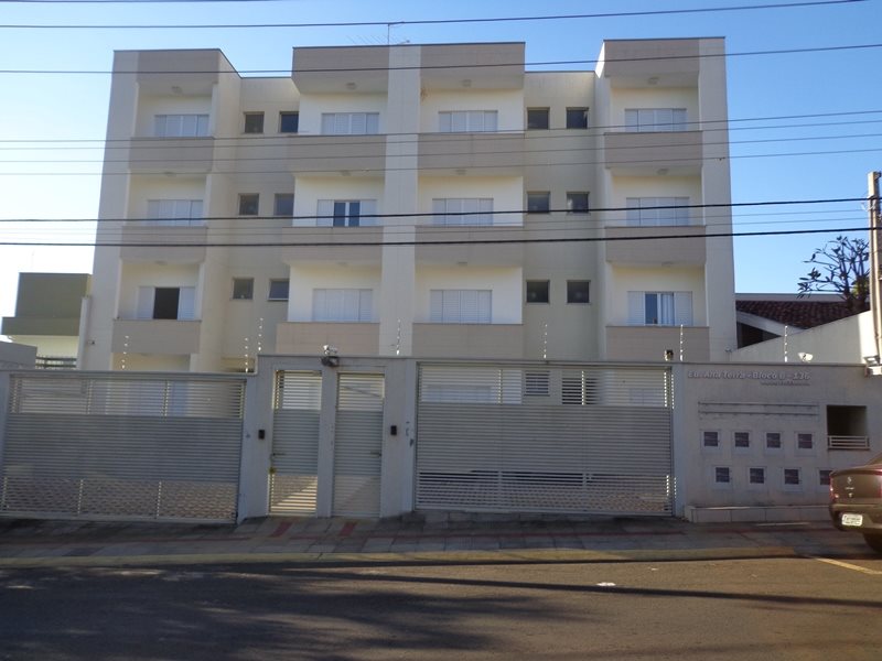 Alugar Apartamento / Padrão em São Carlos. apenas R$ 1.389,00