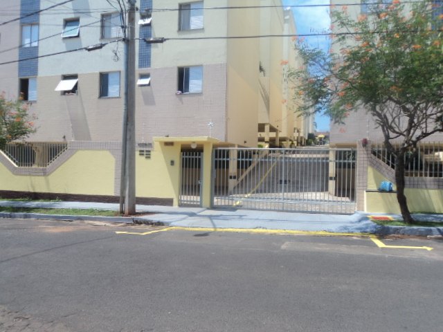 Alugar Apartamento / Padrão em São Carlos. apenas R$ 684,21