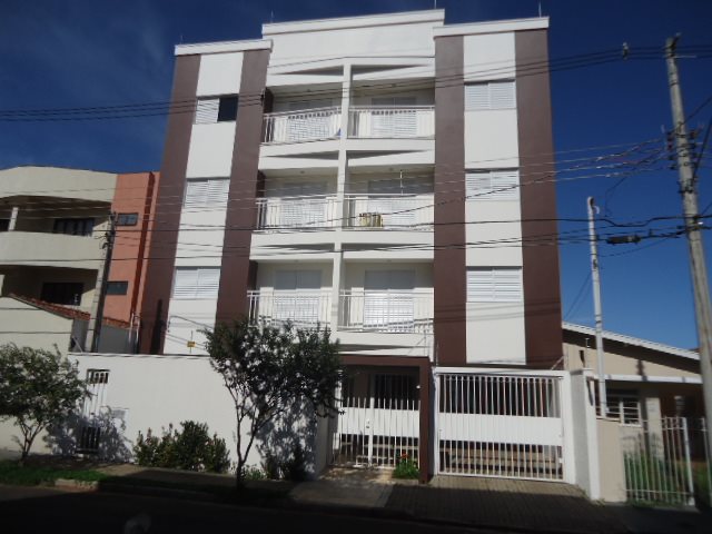 Apartamento com 2 dormitórios no Cidade Jardim próximo a USP em São Carlos