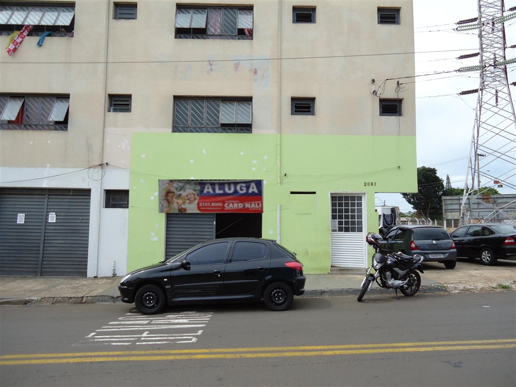 Sala Comercial na Vila Marcelino próxima ao Ginásio Milton Olaio Filho em São Carlos