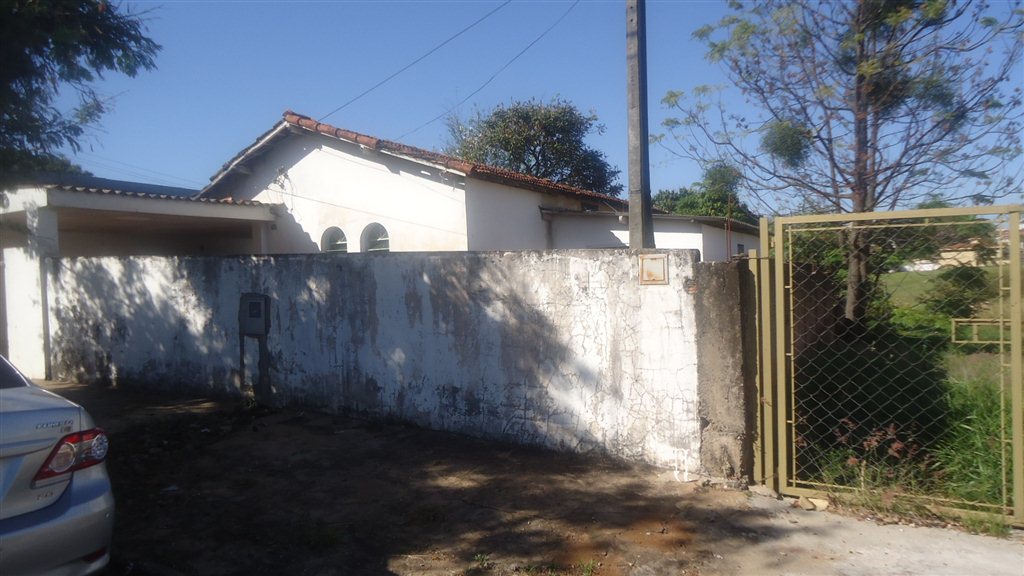 Alugar Casa / Padrão em São Carlos. apenas R$ 1.060,00