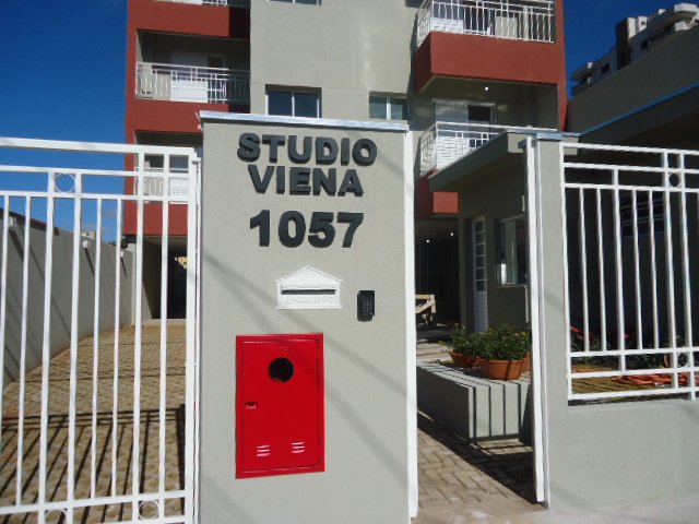 Apartamento com 1 dormitório no Centro próximo a Escola Prof. Sebastião de Oliveira Rocha em São Carlos