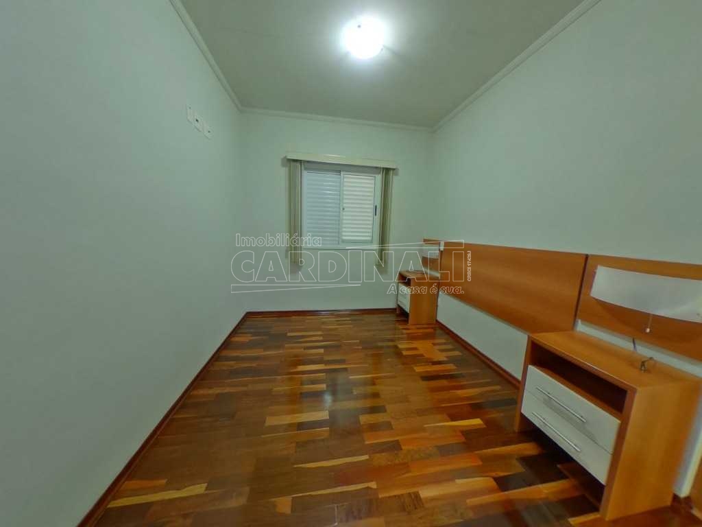 Alugar Apartamento / Padrão em São Carlos. apenas R$ 778,00