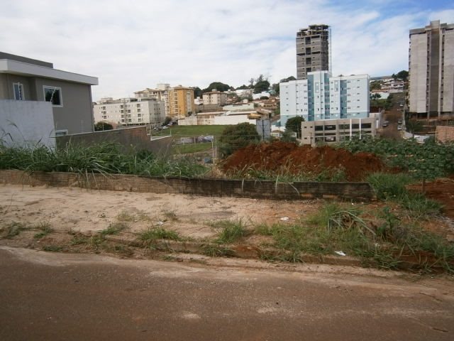 Alugar Terreno / Padrão em São Carlos. apenas R$ 310.000,00