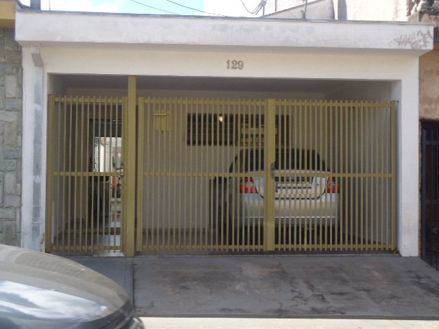 Alugar Casa / Padrão em São Carlos. apenas R$ 245.000,00