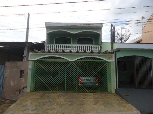 Alugar Casa / Padrão em São Carlos. apenas R$ 426.000,00