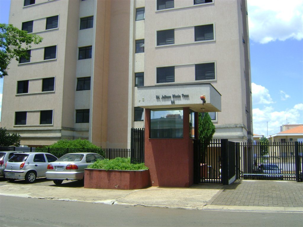 Alugar Apartamento / Padrão em São Carlos. apenas R$ 235.000,00