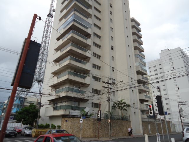Apartamento com 3 dormitórios e 1 suíte na Vila Monteiro próximo ao Hospital Unimed em São Carlos