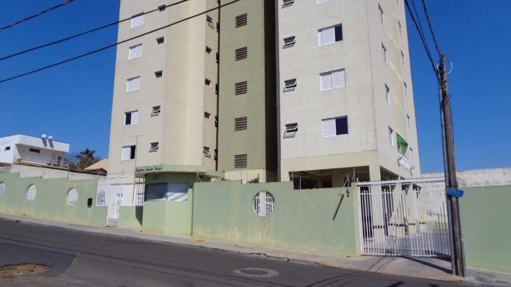 Alugar Apartamento / Padrão em São Carlos. apenas R$ 1.220,00