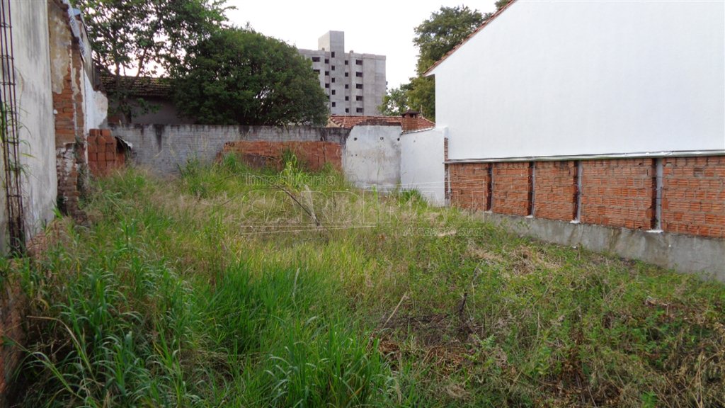 Terreno no Centro próximo a Escola  Prof. Sebastião de Oliveira Rocha em São Carlos