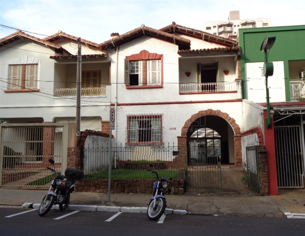 Alugar Casa / Padrão em São Carlos. apenas R$ 905.000,00