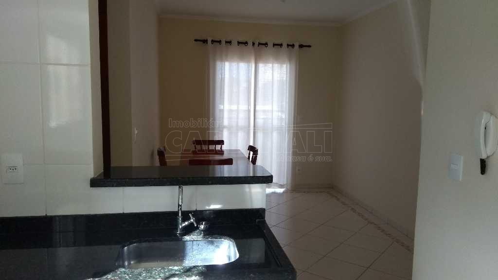 Alugar Apartamento / Padrão em São Carlos. apenas R$ 950,00