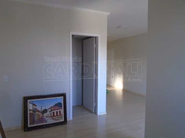 Alugar Apartamento / Padrão em São Carlos. apenas R$ 1.465,00