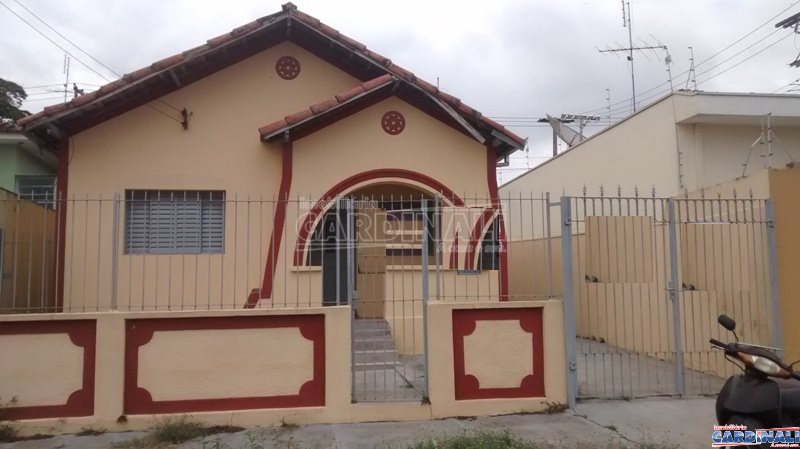 Alugar Casa / Padrão em São Carlos. apenas R$ 778,00