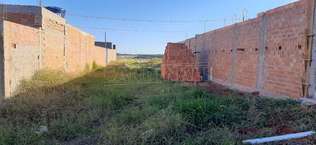 Alugar Terreno / Padrão em Araraquara. apenas R$ 150.000,00