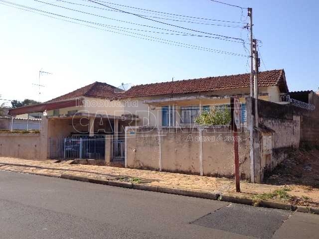 Alugar Casa / Padrão em São Carlos. apenas R$ 240.000,00