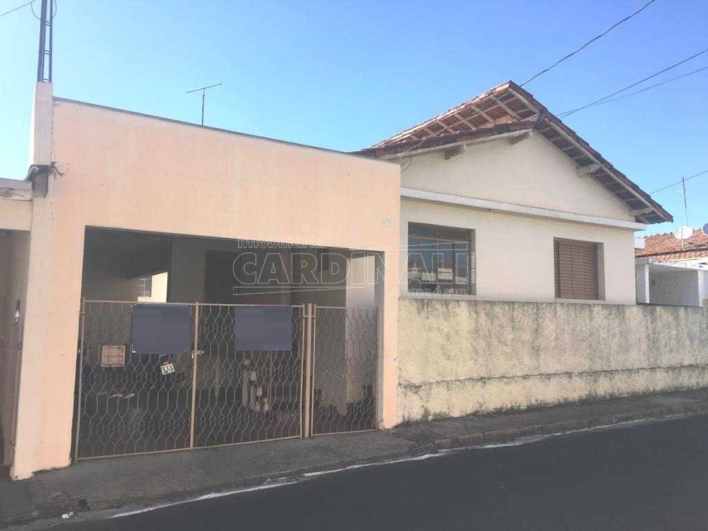 Alugar Casa / Padrão em São Carlos. apenas R$ 360.000,00